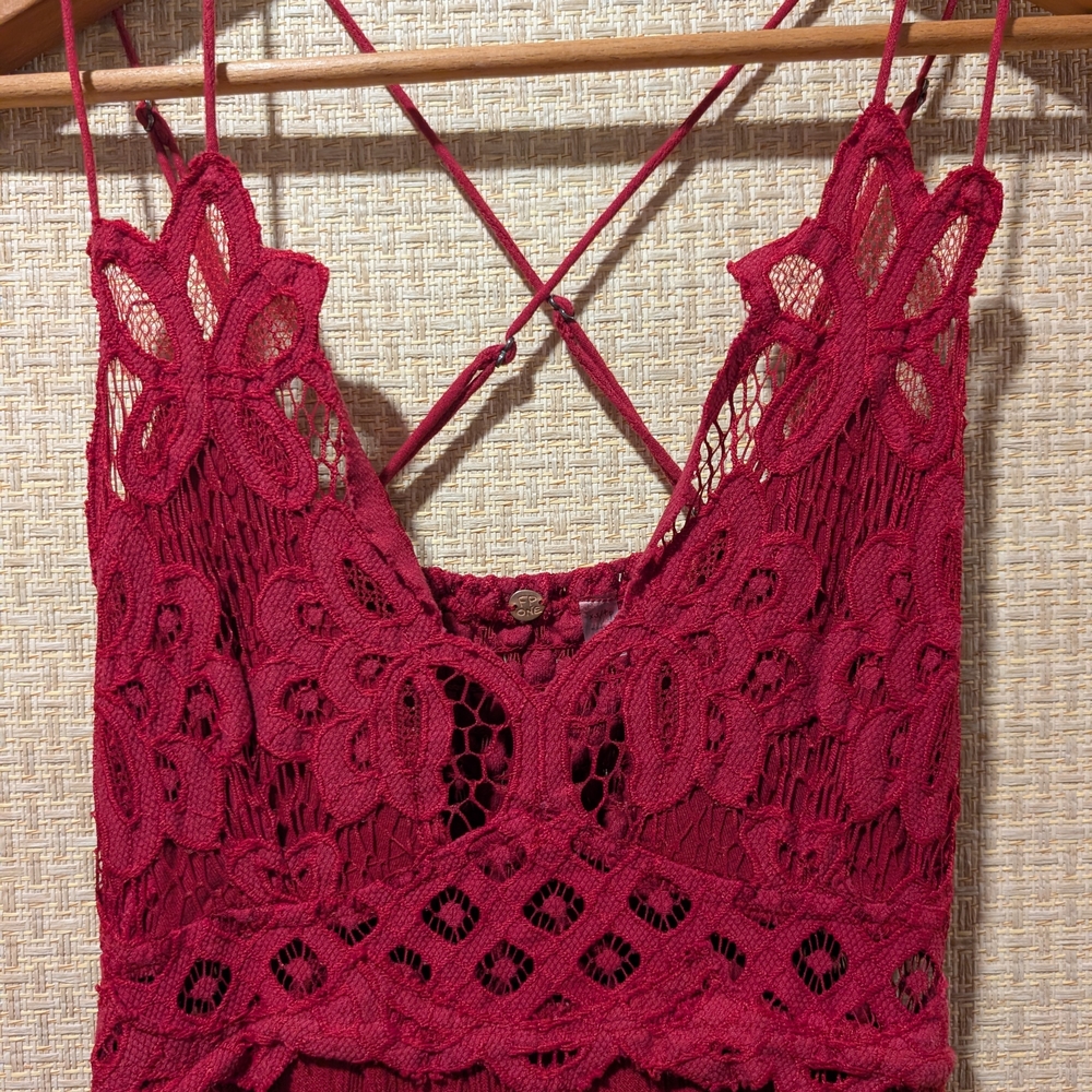 Elegant Red Lace Maxi Dress